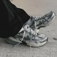 在飛比找樂天市場購物網優惠-【滿額現折300】NIKE 慢跑鞋 V2K RUN RUNT