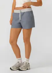 [Lorna Jane] Flashdance Original Shorts in Grey, Size - Large L Powder Grey