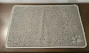 Cat Litter Box 15.5" x 24" Gray Protective Floor Mat (NWOT)