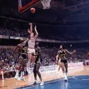 NCAA Final Four Indiana Kent Benson in action taking shot vs Michi- Old Photo