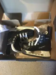 Youth ITech Flyweight Hockey Skates. Youth Size 13. NIB.