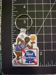 VINTAGE UNUSED PABST BLUE RIBBON BASKETBALL PLAYER KEY RING! PBR KEY CHAIN RARE