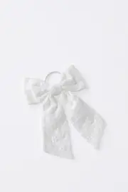[Cotton On Kids] Cotton On Kids - Bailee Bow Hair Tie - White/daisy chain embroidery OS WHITE/DAISY CHAIN EMBROIDERY