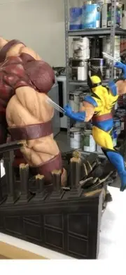 Iron Studios X-Men: Wolverine vs. Juggernaut 1/6 Scale Diorama