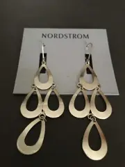 NORDSTROM CHANDELIER TEARDROP DANGLE EARRING SILVER FINISH LIGHTWEIGHT