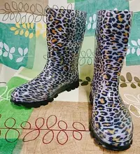 在飛比找Yahoo!奇摩拍賣優惠-日日新高級彩色女雨靴 雨鞋 (豹紋)