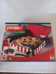 Pyrex Portables 9 X 13" Pan Red White & Blue 4th of July Stars & Strips Vintage