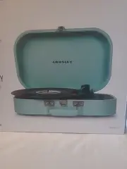 Crosley Discovery Bluetooth 3-Speed Portable Turntable Record Player CR8009A-TU