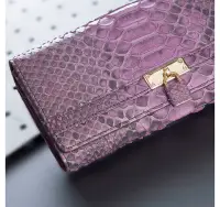 在飛比找Yahoo!奇摩拍賣優惠-日本DELHAMANO皇室御用招財珍稀蛇皮夾（紫色）