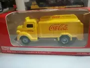 Coca Cola 1947 Bottle Truck - Diecast HO Scale 1:87 Yellow