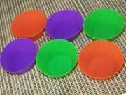Set of 6 x Cupcake/Small Muffin Cups Silicone Bakeware