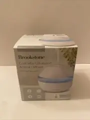 BROOKSTONE COOL MIST ULTRASONIC AROMA DIFFUSER W/ SOFT LED LIGHT W/ 15ML OIL NEW