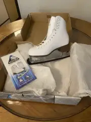 Jackson Mystique Ice Skates size 7.5C NIB