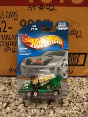 NEW 2002 Hot Wheels FINAL RUN 1:64 Car Green SPIN OUT Cement Truck, Real Riders