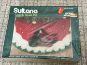 NEW SEALED! Vtg. Sultana latch hook Holiday Geese Christmas Tree Skirt 34" Round