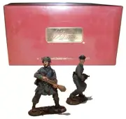 17TH WAFFEN SS AND 3RD FALLSCHIRMJAEGER PANZERFAUST TEAM - W.BRITAINS 17657 1/30