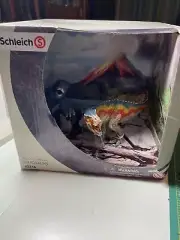 SCHLEICH WORLD OF HISTORY T-REX AND VELOCIRAPTOR SET 42216