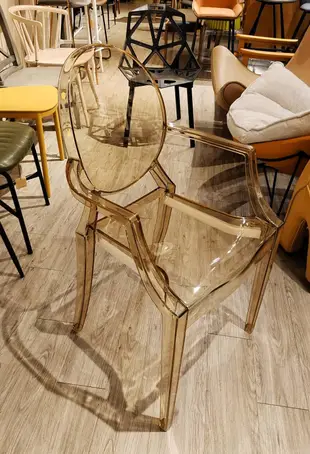 【找椅子】INS Philippe Starck Louis Ghost 網紅透明魔鬼椅--茶色及透明  出清價售完為止
