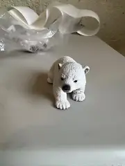Schleich Polar Bear Cub Animal Figure NEW IN STOCK
