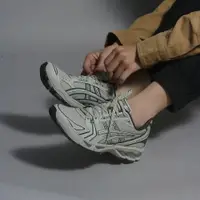 在飛比找蝦皮商城優惠-ASICS 慢跑鞋 GEL-KAYANO 14 米灰綠 復古