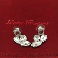 在飛比找蝦皮購物優惠-Salvatore Ferragamo 耳環 日本直送 二手