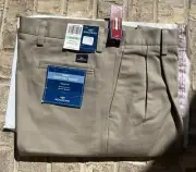 LEVIS DOCKERS PANT 34x36 BEIGE ORIGINAL KHAKI CLASSIC FIT PLEATED NEW NWT