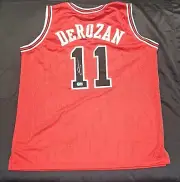 DeMar Darnell DeRozan Chicago Bulls Signed Autographed Jersey Beckett COA