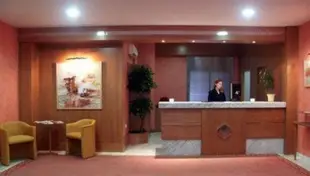 泽特阿萨卡巴达酒店Hotel Zenit Ascarza Badajoz