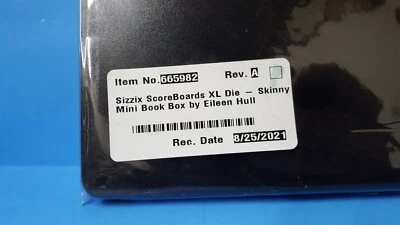 (1 PC) SKINNY MINI BOOK BOX, ScoreBoards XL Die, 665982, SIZZIX