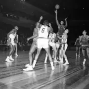 Basketball Philadelphia Warriors Wilt Chamberlain In Action 1960 Old Photo