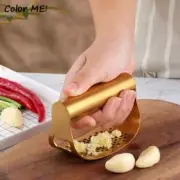 Stainless Steel Garlic Press & Ginger Squeezer – Multifunctional Kitchen Tool