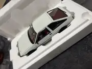 AUTOart 1/18 Toyota Sprinter Trueno (AE86) Initial D