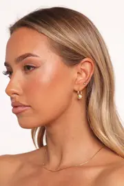 [PUP38] Aldira Earrings - Gold/Pearl Gold