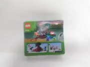 LEGO Minecraft The Swamp Adventure 21240 DAMAGED BOX