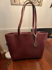 NWT Dkny Sutton Leather Bryant Medium Tote