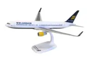PPC Icelandair Boeing 767-300ER TF-ISW Desk Display Jet Model 1/200 AV Airplane