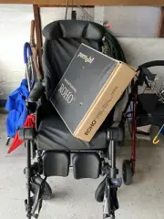 Invacare REA Azalea Assist Wheelchair And ROHO Dry Floatation Cushion.