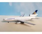 Aeroclassics AC411338 Continental Airlines DC-10-10 N68044 Diecast 1/400 Model
