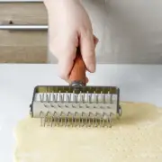 Metal Dough Docker Pizza Making Kit Pizza Hole Puncher Pizza Roller