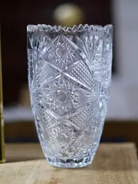 在飛比找Yahoo!奇摩拍賣優惠-日本回流SOGA品牌高透水晶玻璃花瓶水晶花器手工切子