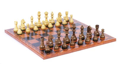 Staunton Design Chessmen Weighted Felted Leatherette Chess Board Set 2 Queens
