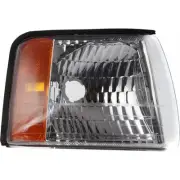 GM2541102 Fits 1997-1999 Cadillac DeVille Passenger Side Cornering Light