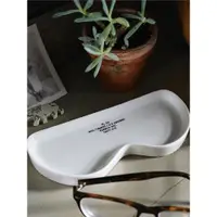 在飛比找ETMall東森購物網優惠-日本PUEBCO陶瓷眼鏡盒家居簡約擺件桌面創意眼鏡收納盤置物