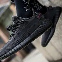 在飛比找蝦皮購物優惠-特價 Adidas Yeezy Boost 350 V2 愛