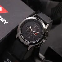 在飛比找蝦皮購物優惠-最新男士手錶時尚手錶/swiss RUBBER 4.6cm
