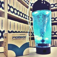 在飛比找蝦皮購物優惠-PROMIXX自動攪拌杯電動蛋白營養粉搖杯運動水杯健身搖搖杯