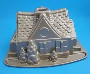 NORDIC WARE GINGERBREAD HOUSE BUNDT CAKE MOLD CHRISTMAS WILLIAM SONOMA NWOT