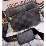 二手旗艦 LOUIS VUITTON LV 黑灰色 格紋 拉鍊 TAIO 斜背 郵差包 (中友店)