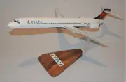 Delta Airlines McDonnell Douglas MD-90 Desk Top Display 1/100 Model SC Airplane