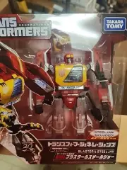 TRANSFORMERS GENERATIONS TAKARA TOMY BLASTER & STEEL JAW TG-17